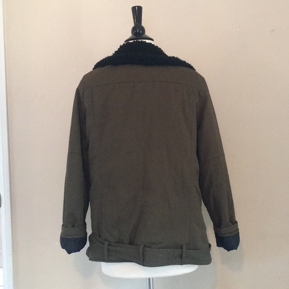 Express Jacket - Picture 2 of 4